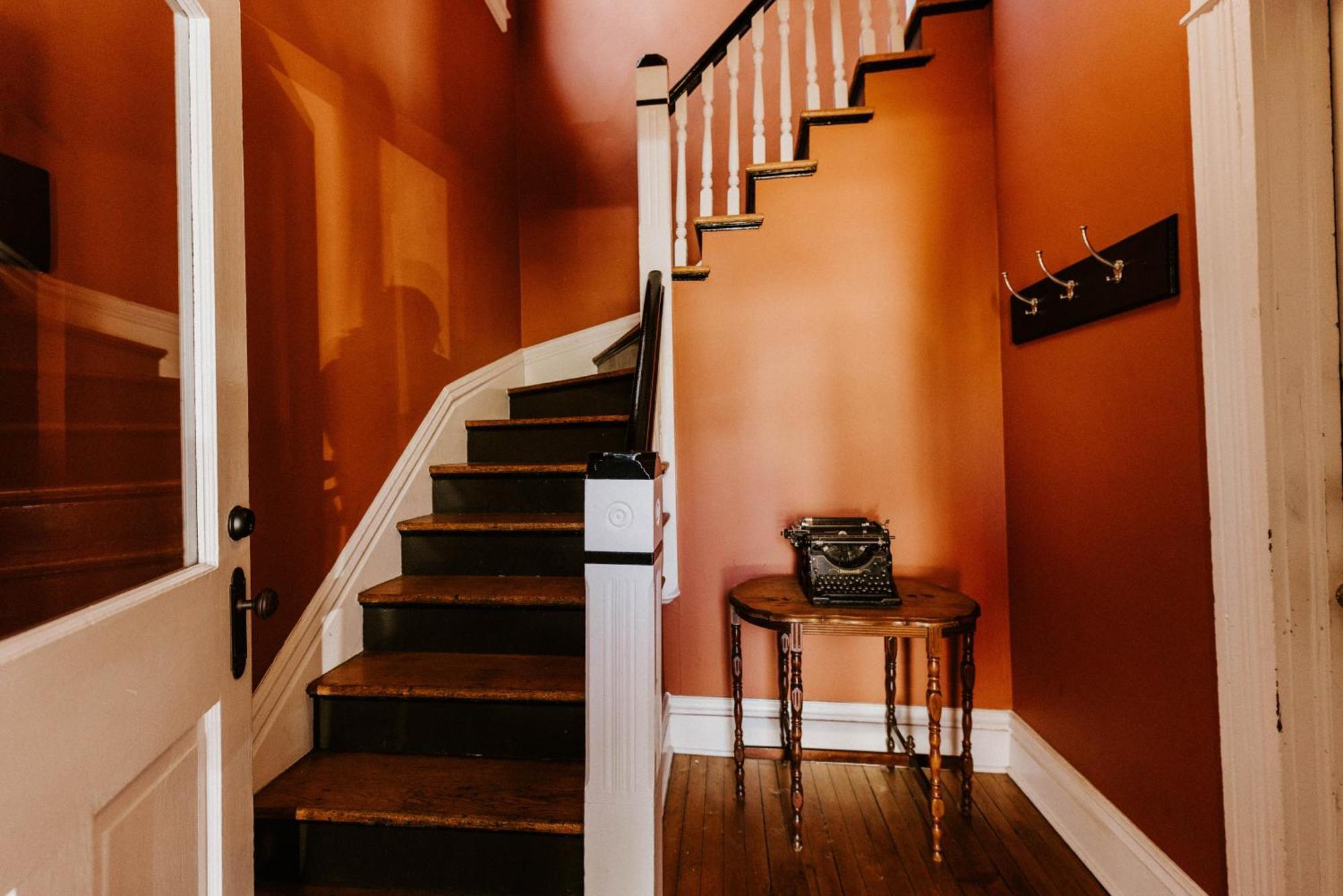 Ferienwohnung Retro Gem Box Victorian Steps From Irvine Park Saint Paul Exterior foto