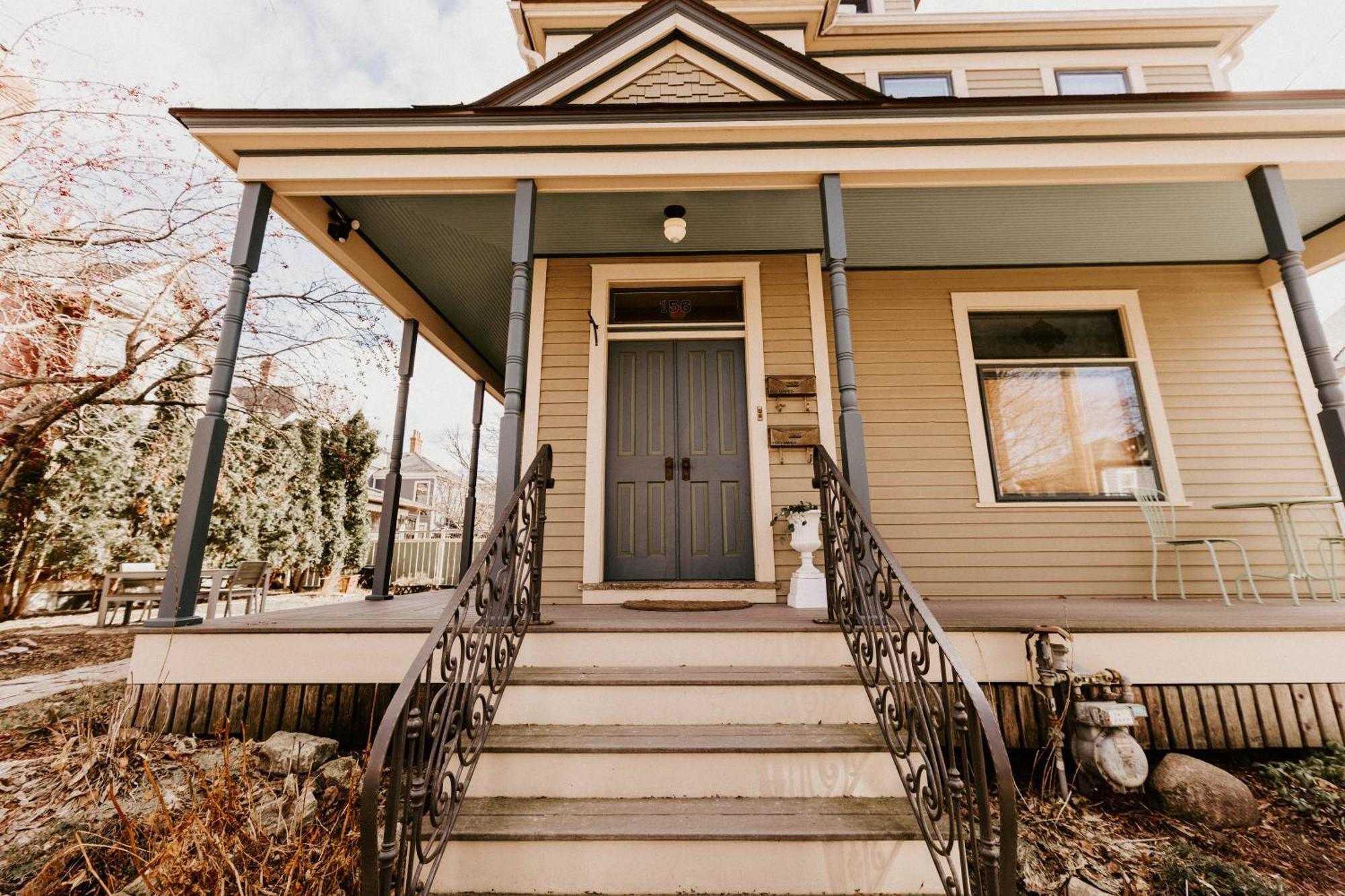 Ferienwohnung Retro Gem Box Victorian Steps From Irvine Park Saint Paul Exterior foto