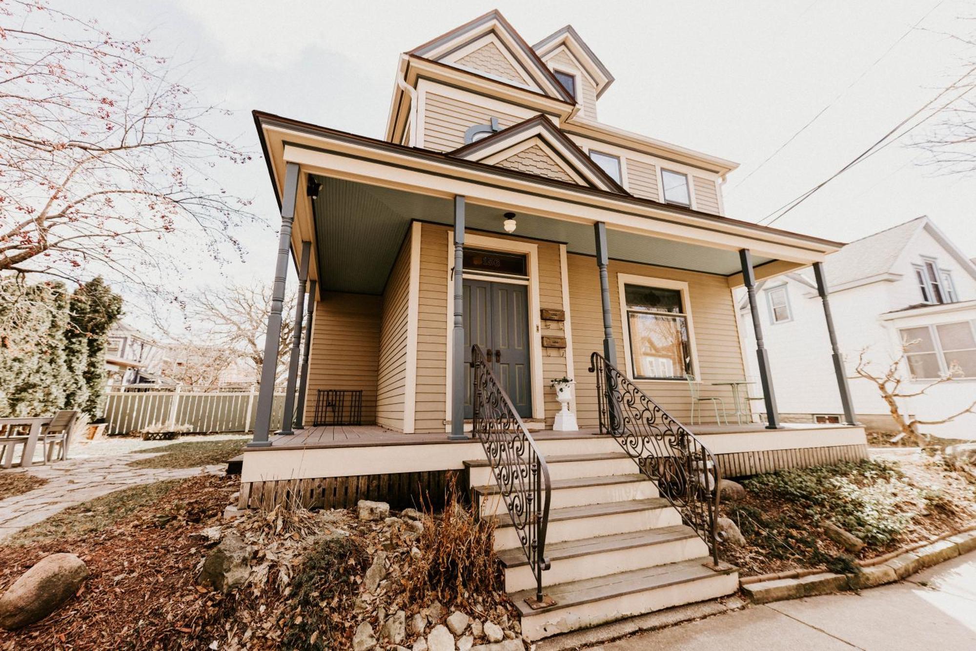 Ferienwohnung Retro Gem Box Victorian Steps From Irvine Park Saint Paul Exterior foto